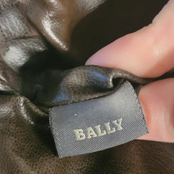 Bally Quilted Leather Chain  Crossbody Bag - Picture 15 of 16